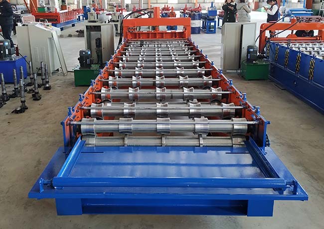 Step Glazed Roof Tile Roll Forming Machine Shaft Diameter ￠70mm 13 Rows Rollers