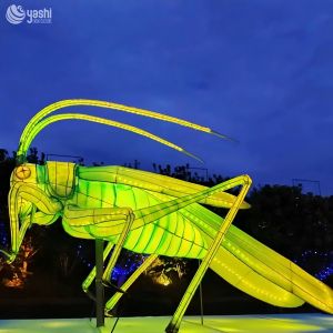 China Zoo Chinese Festival Lantern With Animated Locust Mechanical Insect Model on sale