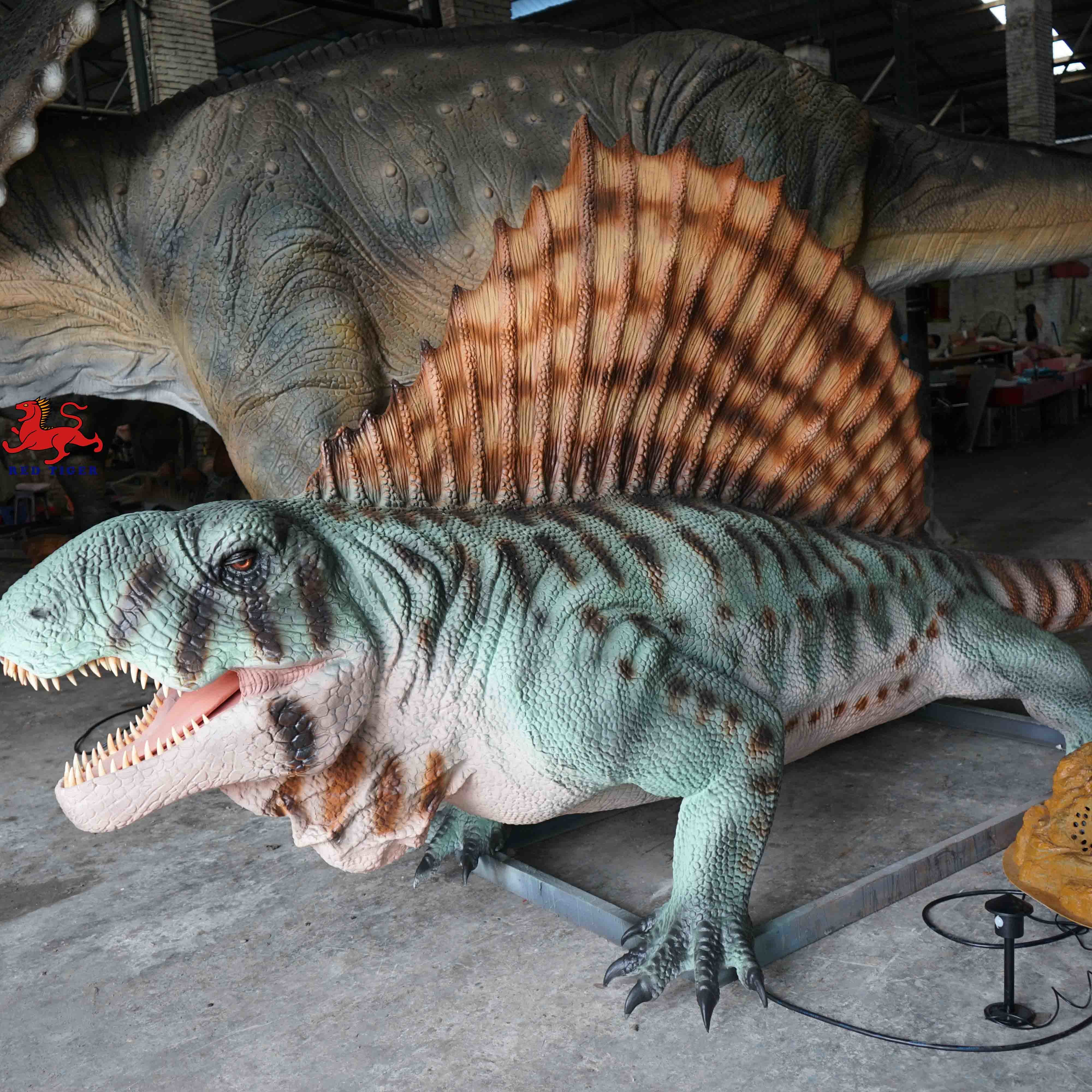 Sunproof Realistic Animatronic Dinosaur 4m Dimetrodon Statue For Theme Park