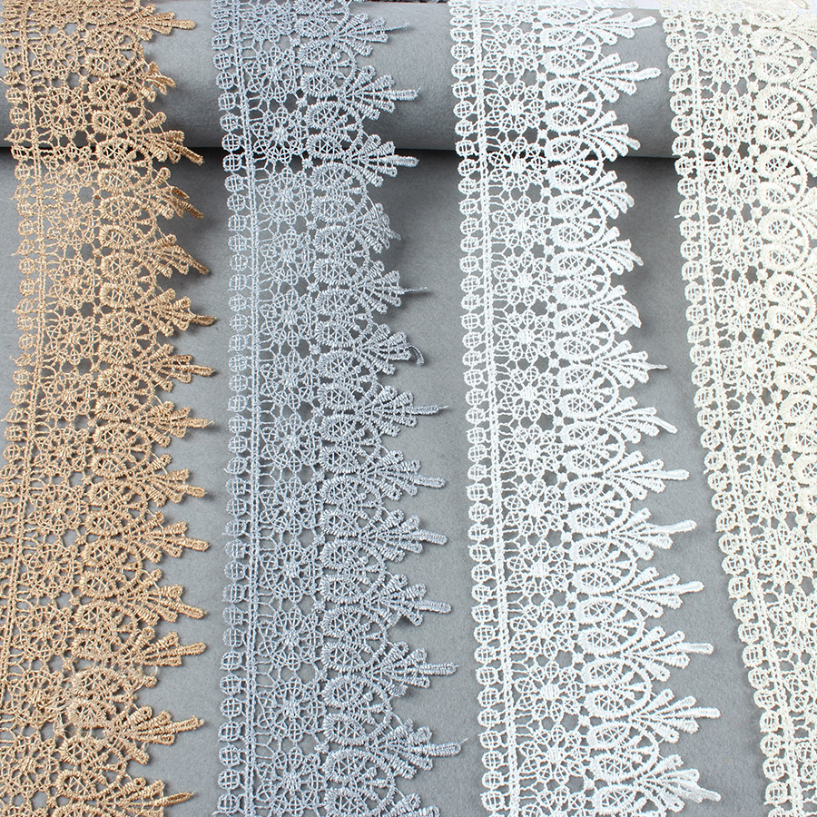 2020 new design Eco-friendly Narrow lace fabric for lady dress eyelet embroidery white lace trim