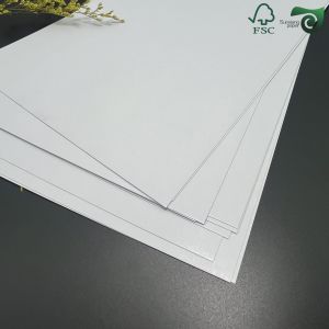 Quality FSC 110lb 300gsm Cover Cardstock White Glossy Printable Paper For Playing Cards for sale
