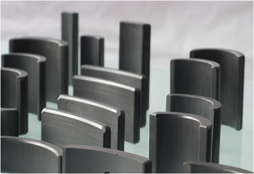 Corrosion Resistance Ferrite Arc Magnets OEM Ferrite Segment Magnets ISO TS16949