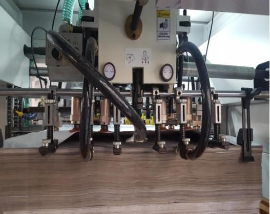 Maintaining Highest Precision Automatic Cardboard Die Cutting Machine Paper Die Cutter Without Stripping For Carton