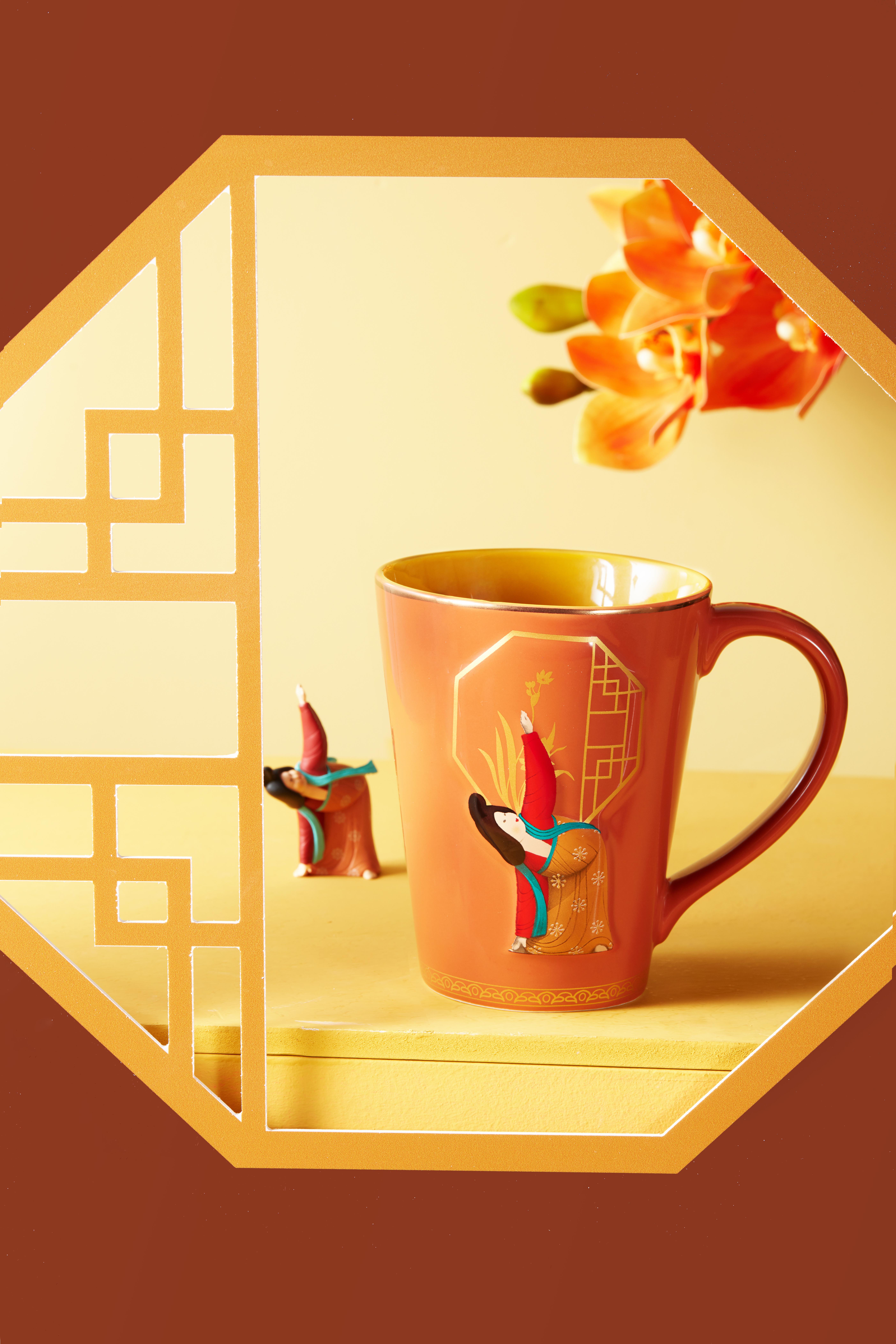 Large capacity ceramic embossed coffee and tea mug print 3d yoga lady Chinese style vintage mug