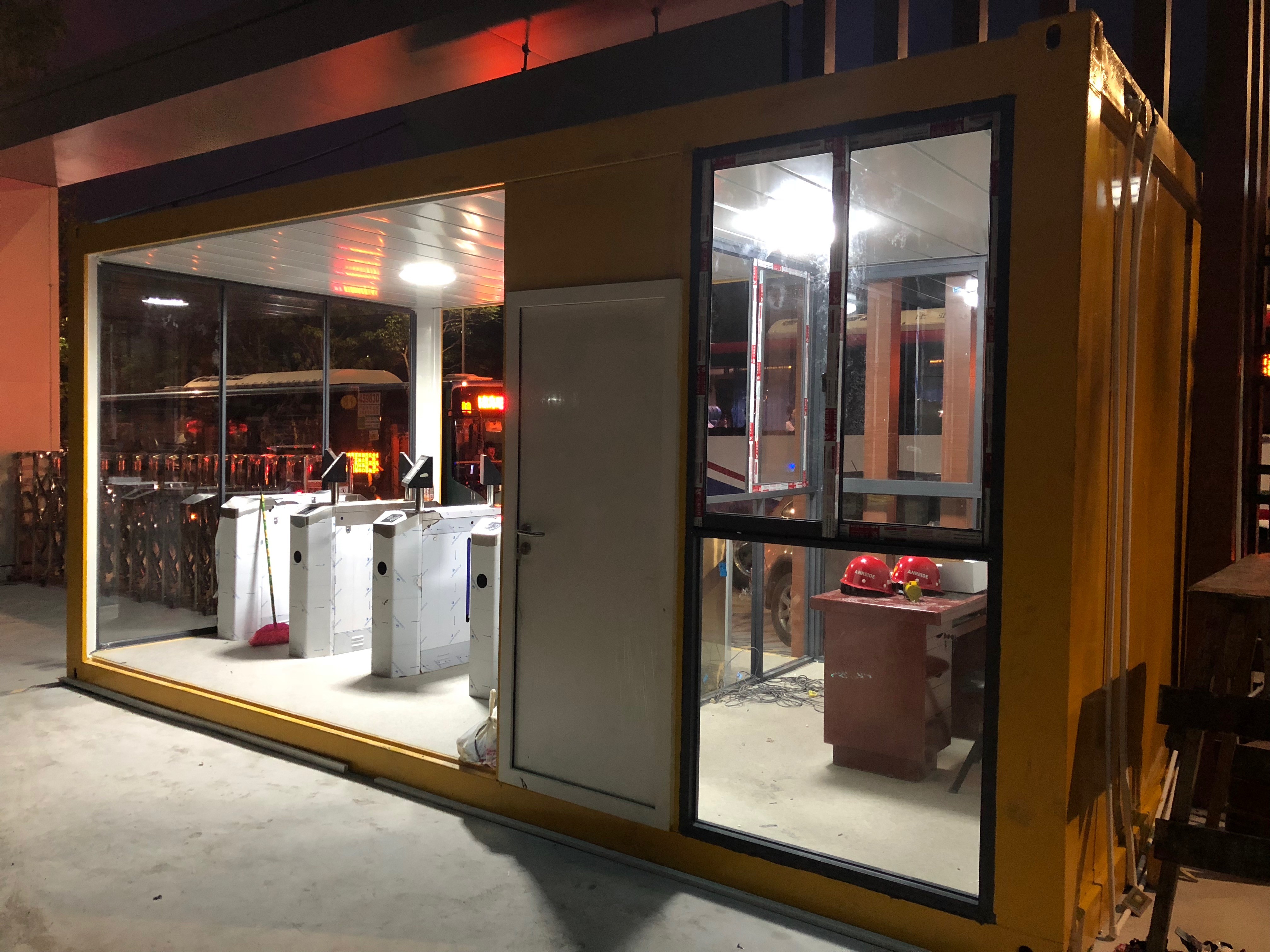 China Super Low-Cost Prefabricated House Fast Build Light Steel Prefabricated Small Houses
