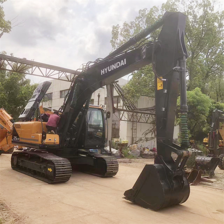22 Ton Used Hyundai 225 Excavator Original Hydraulic Valve and Construction Machinery