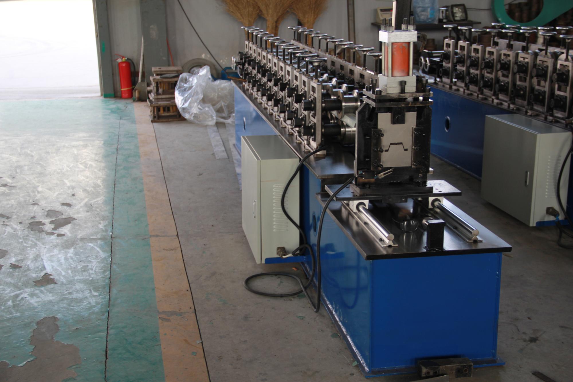 2T Furring Channel Roll Forming Machine 40m/min Steel Tile