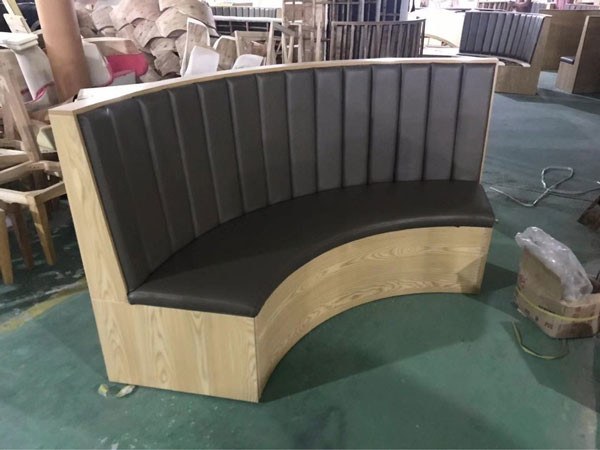 Combination Leather Club Sofa Curved U Shaped Customized Metal Skeleton