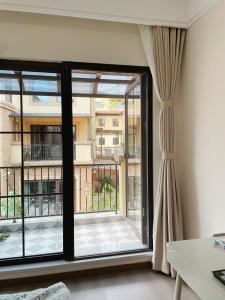 Quality Sliding Trackless Screen Door With Excellent Customer Service for sale