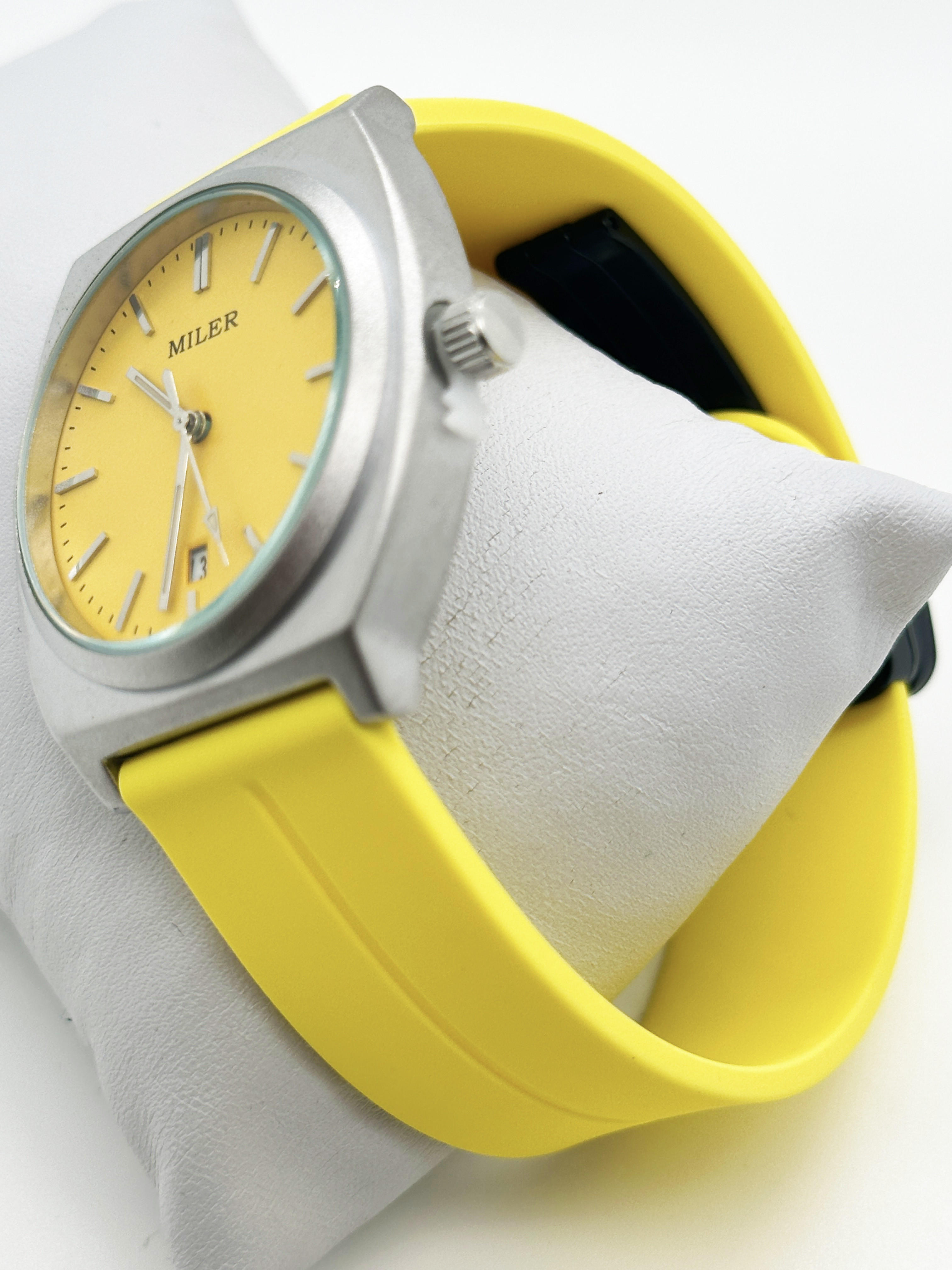 Factory Wholesale Waterproof Silicon Strap Watch Quartz Movement Men's Digital Sports Watches