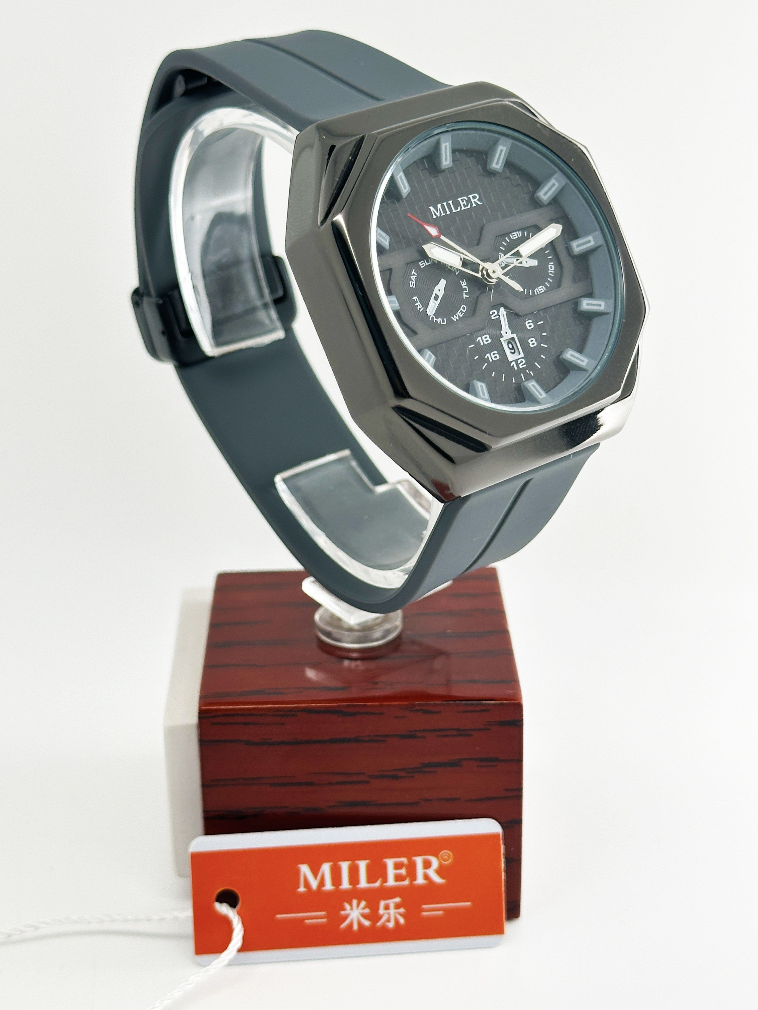 Casual Men's quartz Watches Minimalist Stick Needle Scale Three Eye Six Needle Waterproof men's quartz Watch