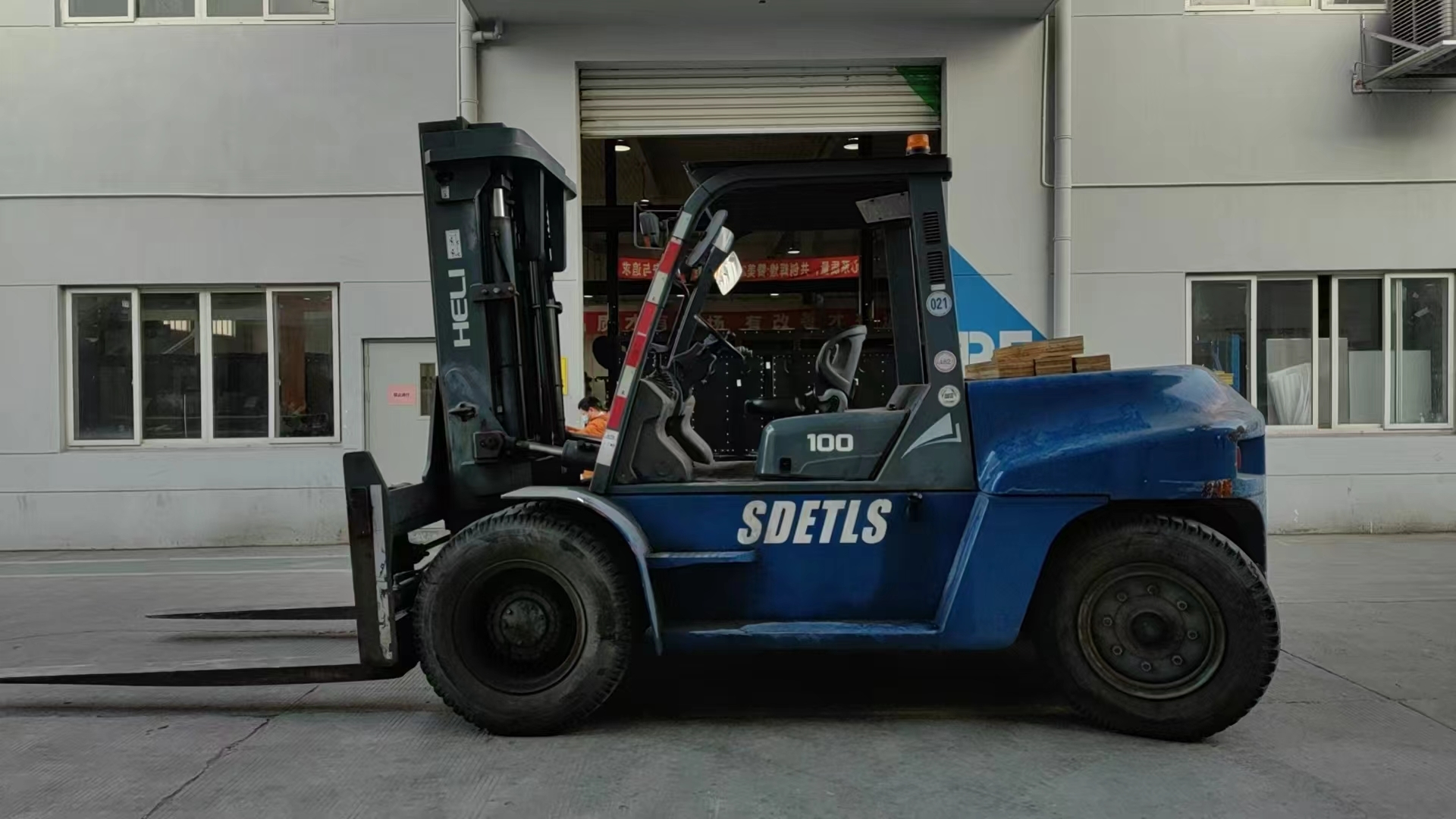 Original HELI CPCD100 10 Ton Diesel Forklift Used Lifting Machine HELI H2000 Series Heli 3 Tons 5Tons 7 Tons 10 Tons