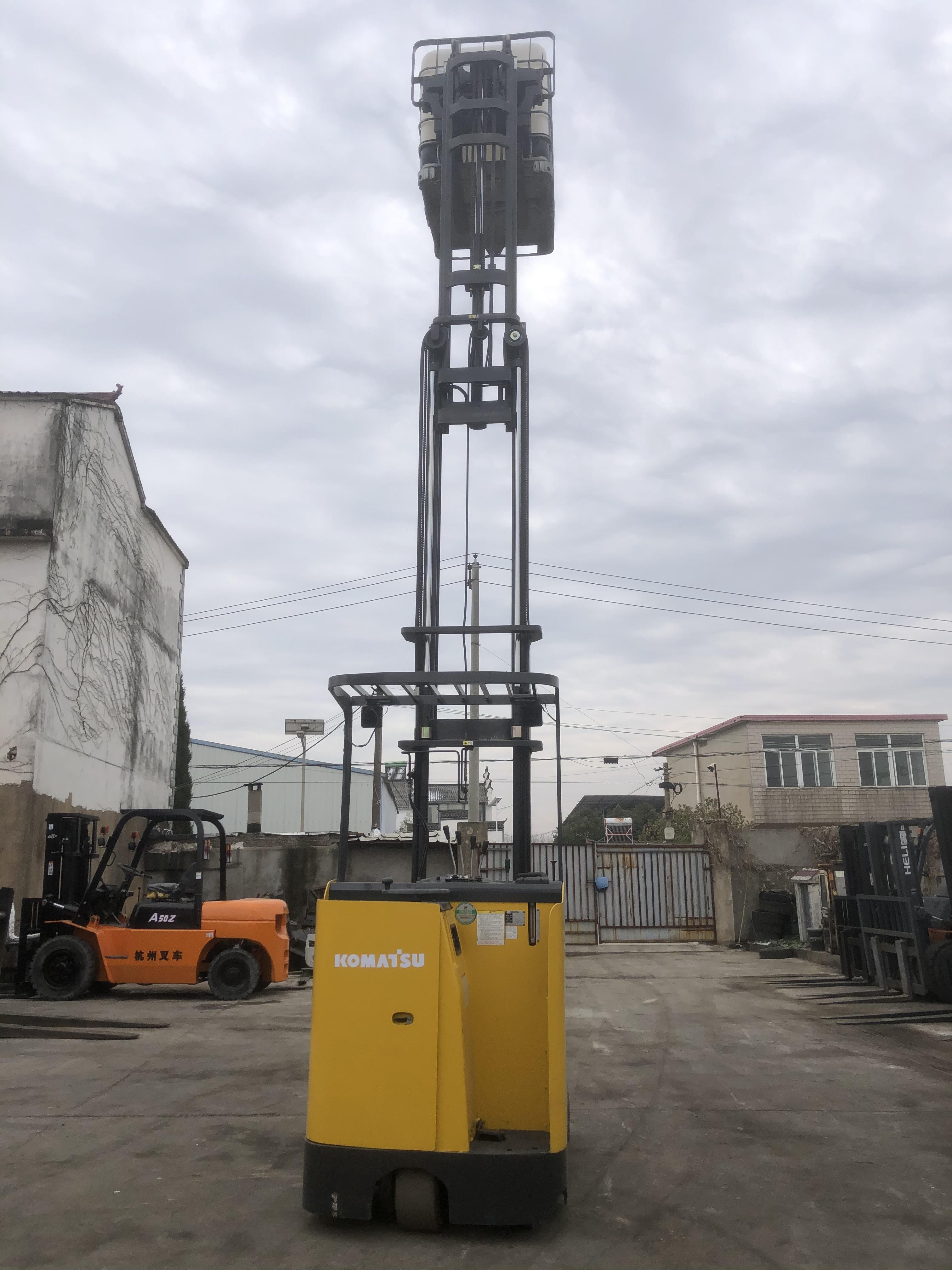 NICHIYU 1.5T Diesel Forklift in operation