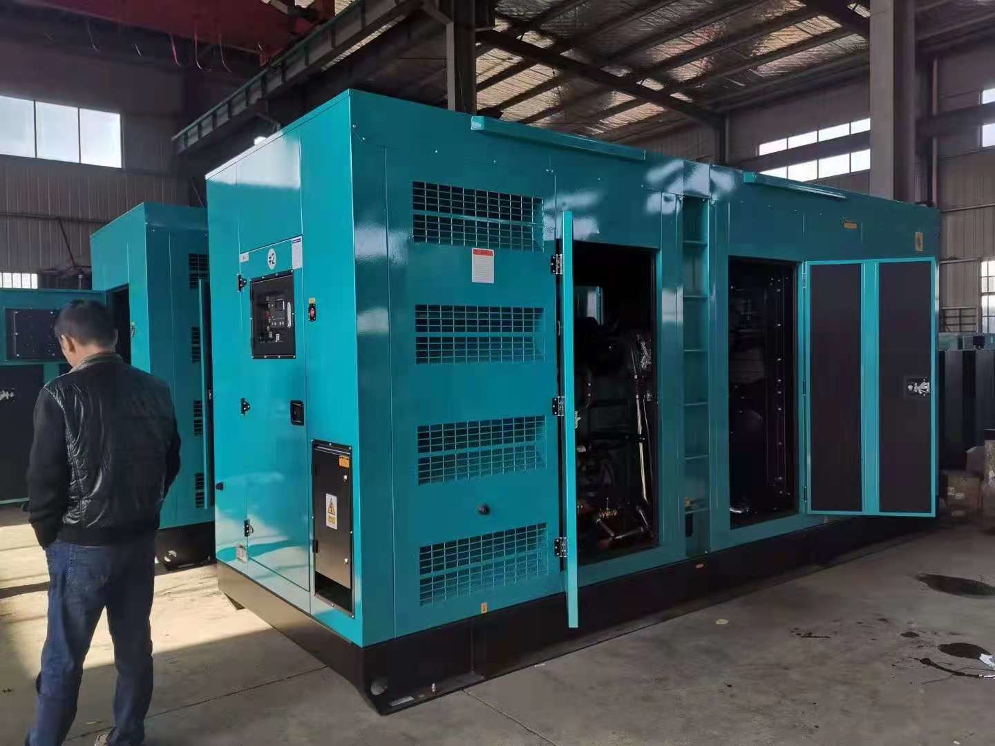 Waterproof Silent Canopy 450A 300KW Diesel Generator Set SDEC Gensets
