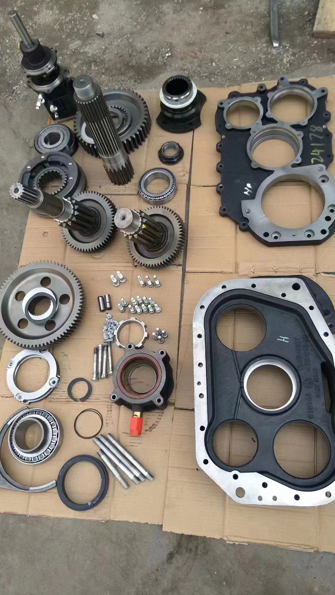 Purpose Replace/Repair Shacman 12JSDX240TA 12JSD200T Truck 12-Speed Gearbox Assembly