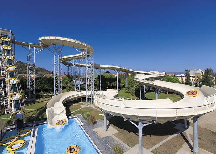90 KW Power Spiral Water Slide For Thrilling Water Playground Equipment