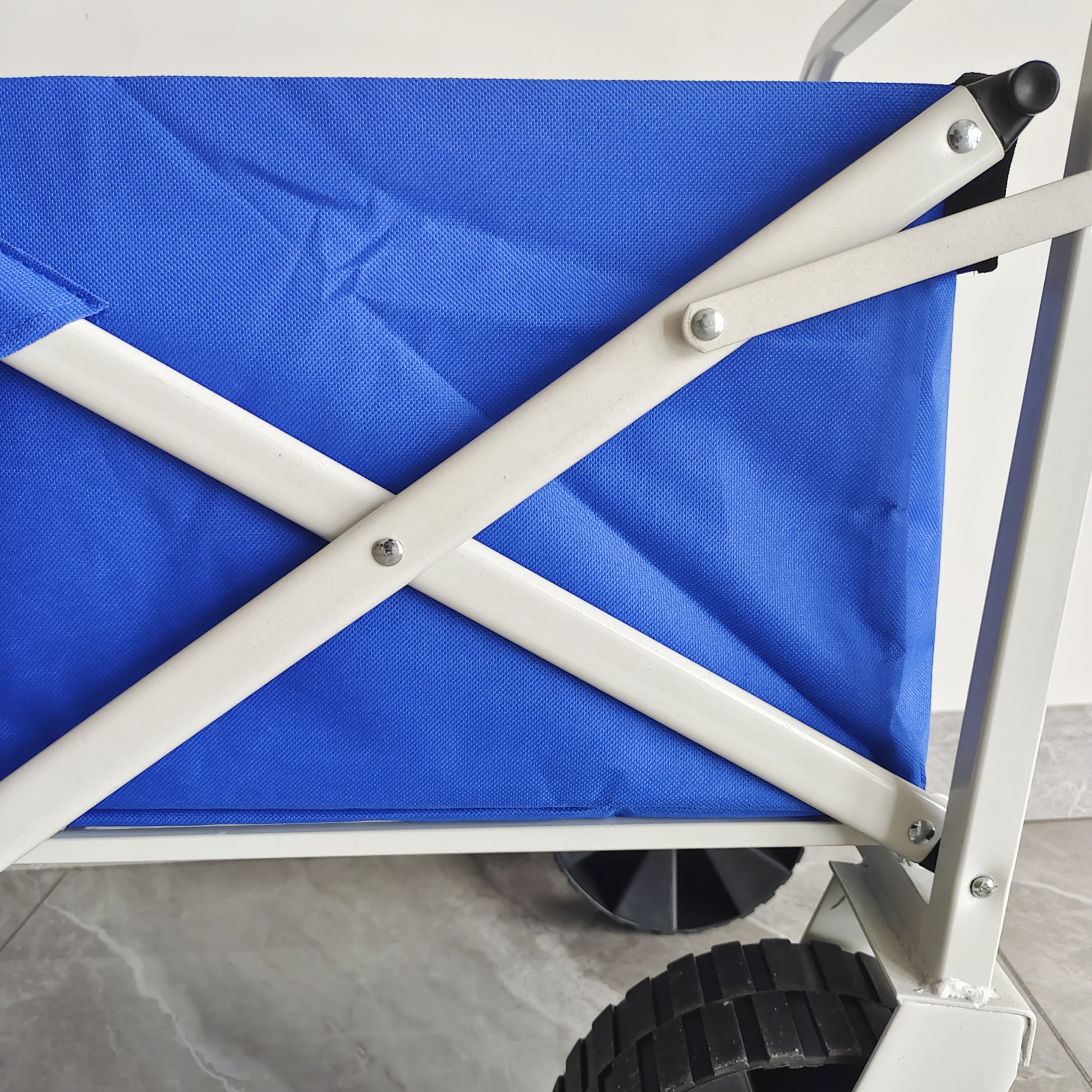 Customized Collapsible Body Structure PP Wheels Beach Cart Folding Camping Wagon