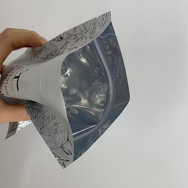 Matte Finished Mylar Stand Up Pouch Food Packaging Pouch For Snack