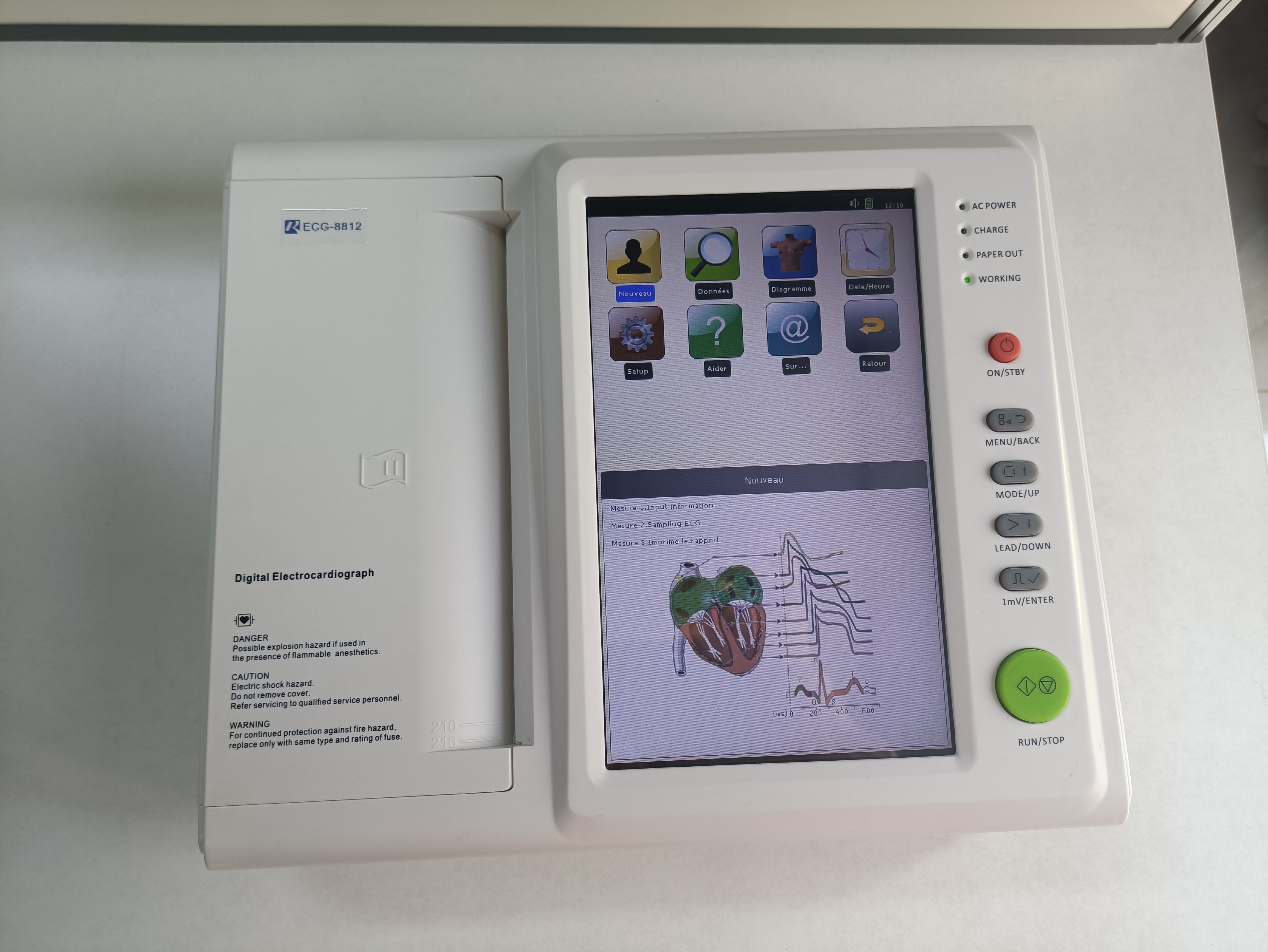 Large 3 Lead ECG Machine With Wireless Connectivity Flexible Monitoring