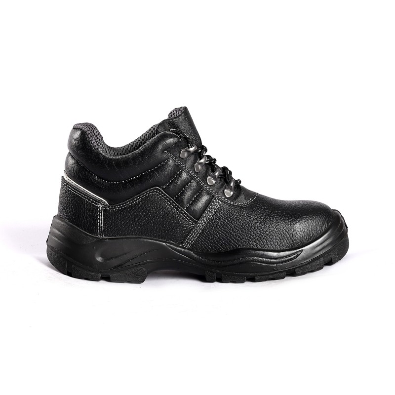 Breathable Mesh Lining Injection Moulding Safety Shoes Slip And Abrasion