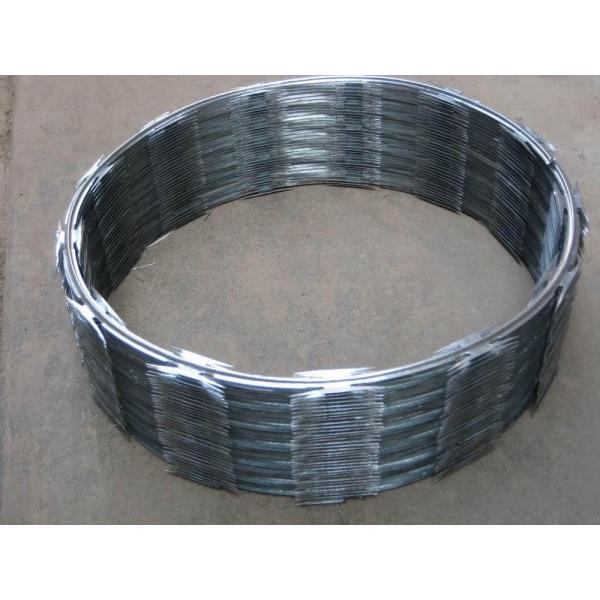 CBT-65 Concertina Razor Barbed Wire 304SS Ribbon Helical Fence 800mm Diameter High Security