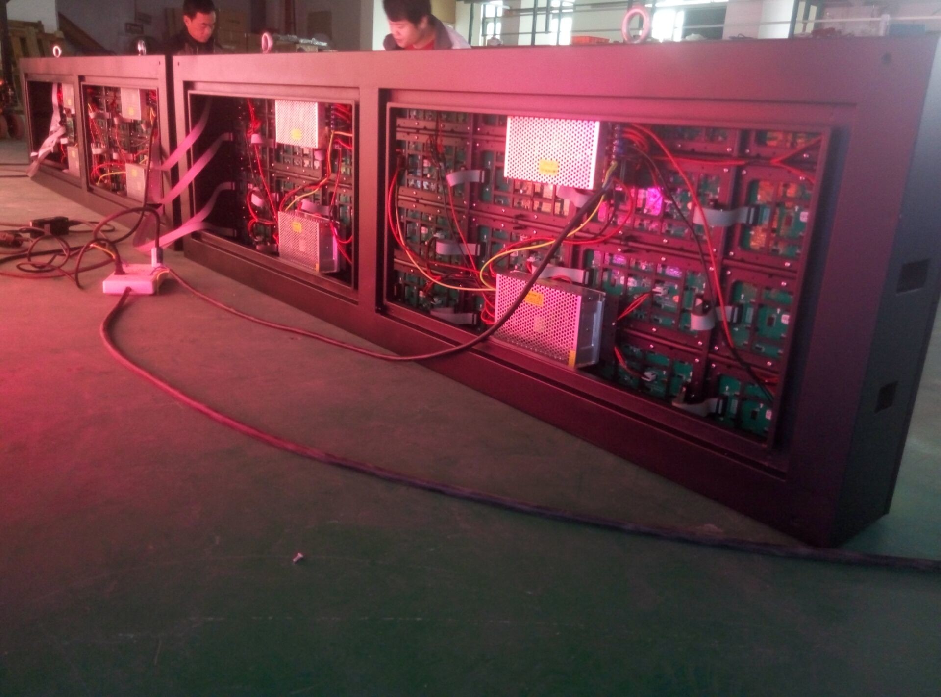 5V/40A Switch Power Loading Outdoor Full-color LED Display with 1/16 S Driving Mode