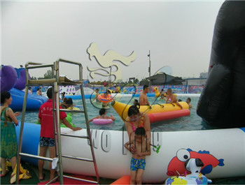 Inflatable water sports / inflatable water games