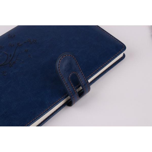 Discoloration leather mounting notebook with buckle