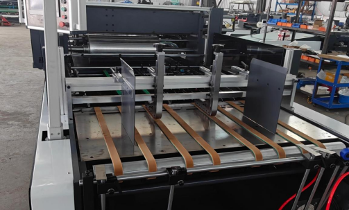 JIGUO TC-1250Q Full Servo Intrlligent Corner Cutting and Line Pressing Window Machine,Film Sheet Thickness (mm)：0.03-0.3mm，V Cutting Max. Working