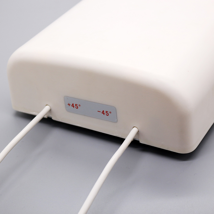 698MHz 4G Mimo Lte Directional High Gain Panel Antenna Vertical 8dBi