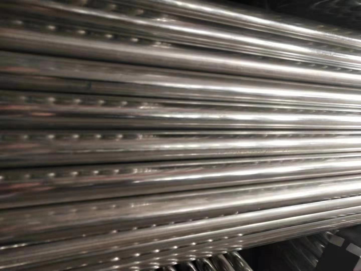 High Strength Continuous Weld Pipe , Easy To Bend Hot Rolled And Welded Pipe