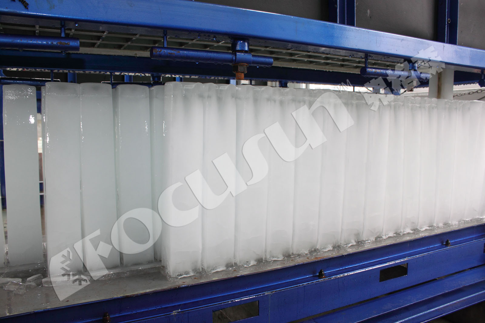 2024 Focusun Full Automatic PLC Touch Screen Block Ice Machine 1T/D for 30kg Ice Size