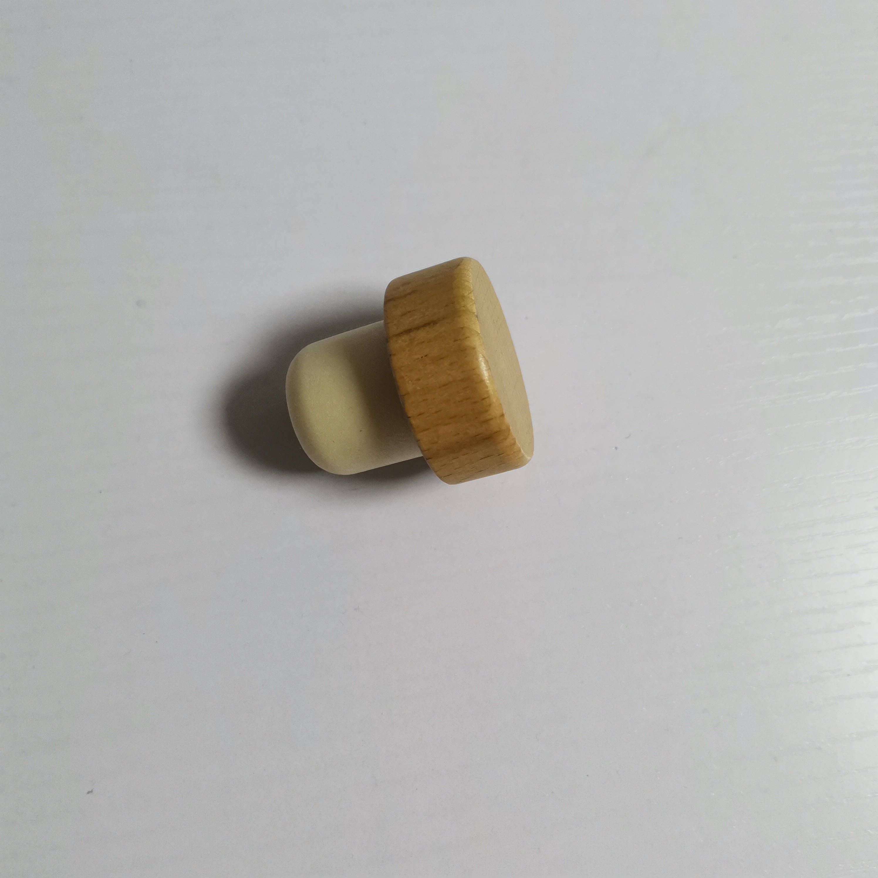 Brandy Rum Gin XO Glass Bottle Polymer Cap with Wooden Top and Glass Lid Sealing Type