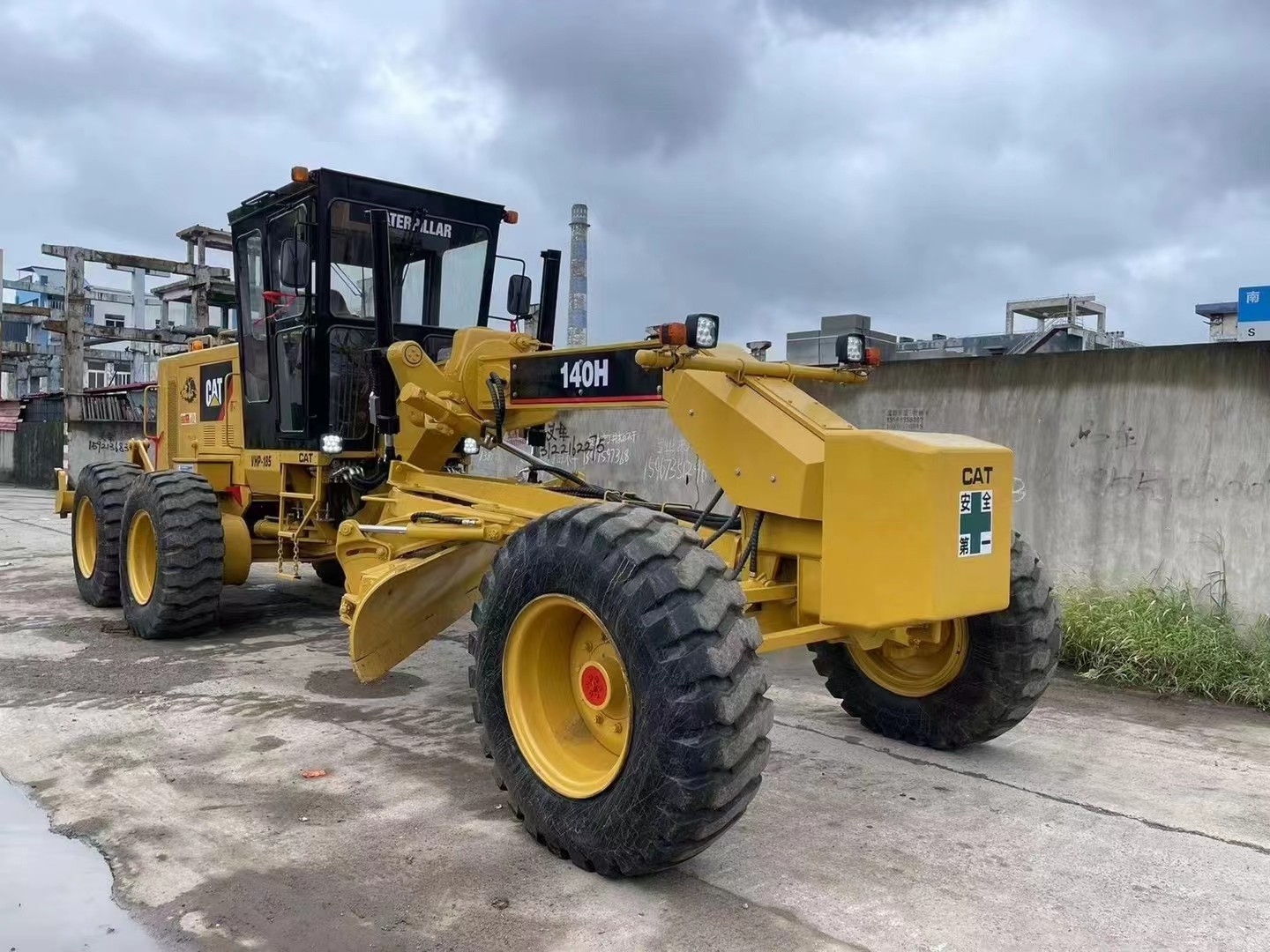 CAT 140H Second Hand Grader For Ground Leveling Operations