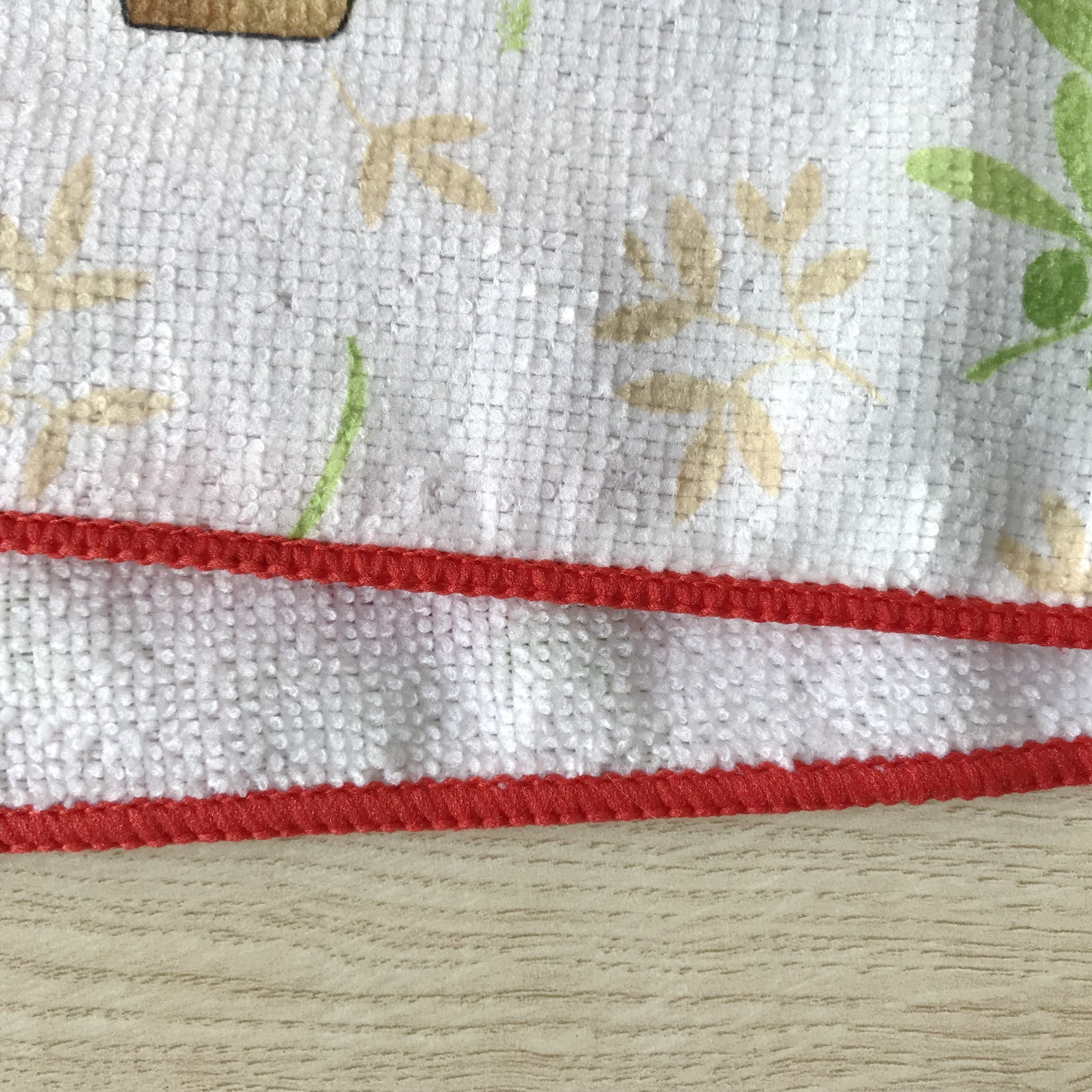 Single size printed polular microfiber dry water wipes OEM supplier easy washing and dry