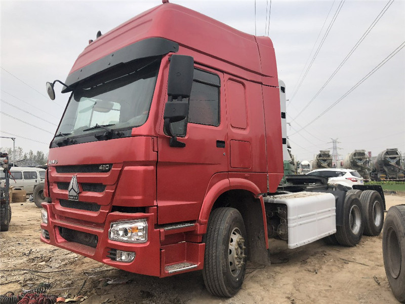 Sinotruk HOWO 6X4 420HP Used CNG Engine Tractor Truck 40 Tons Prime Mover