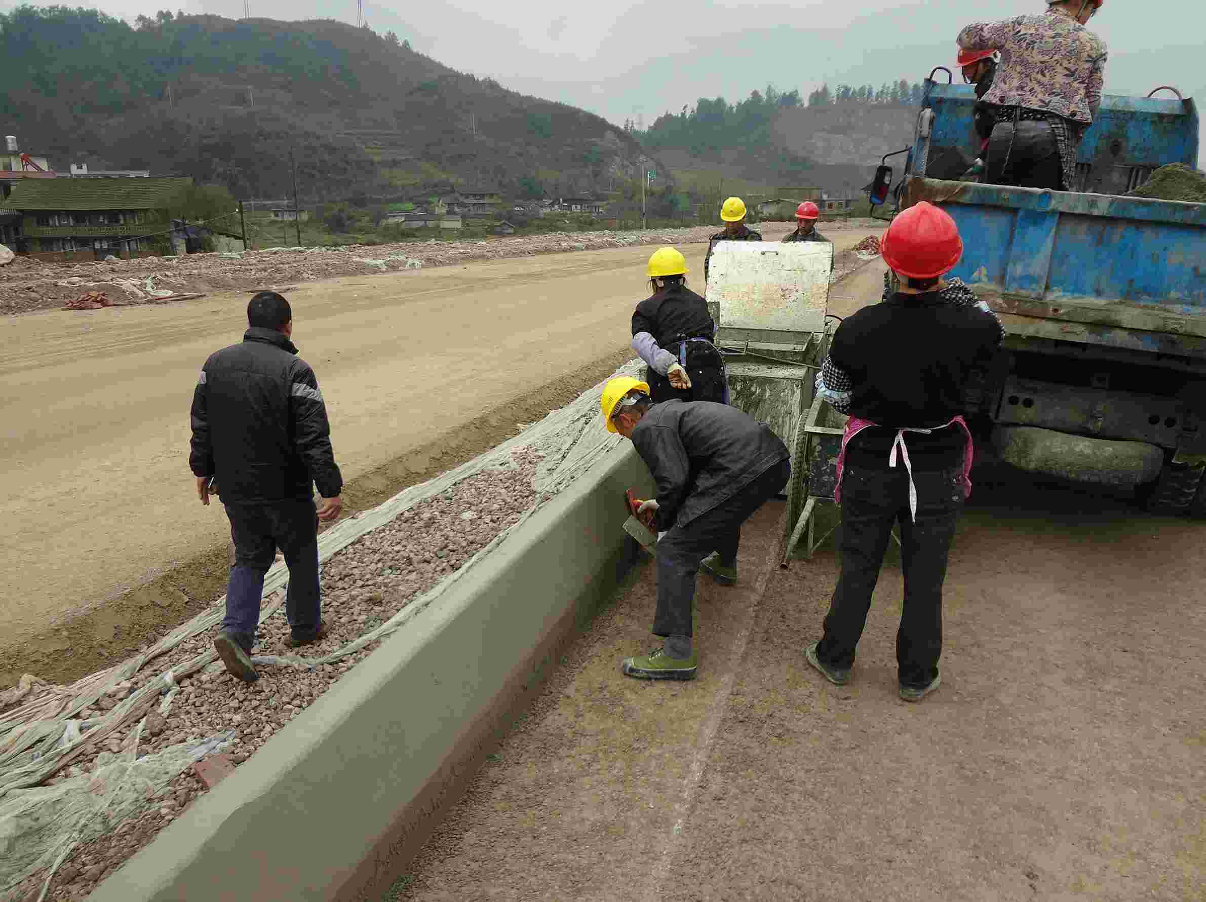 SMC-450 Hydraulic Slipform Paver for Concrete Curb Paving 0-1200mm Width