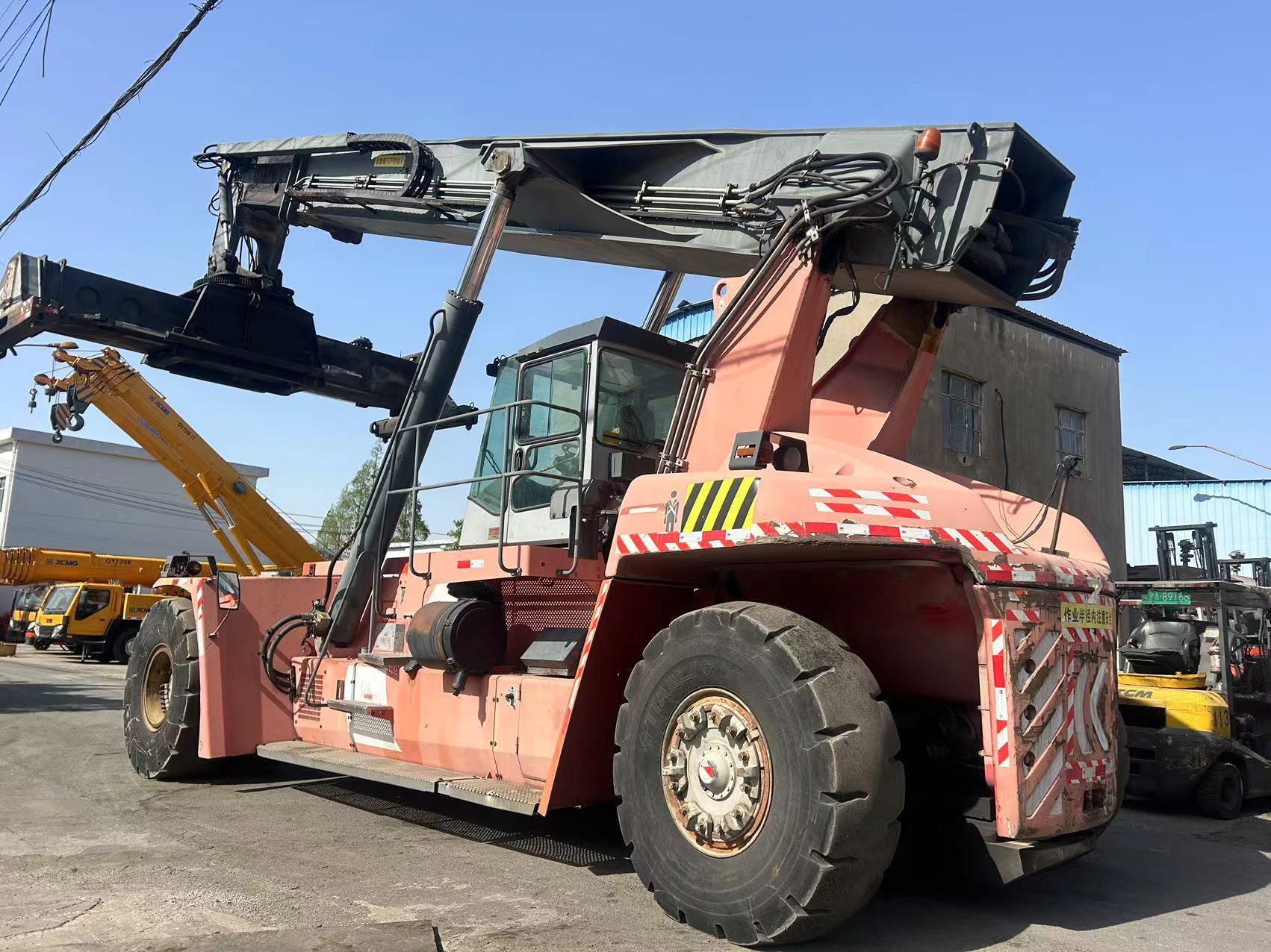 Efficient Heavy Construction Equipment DRT 450 Used Reach Stacker for KALMAR