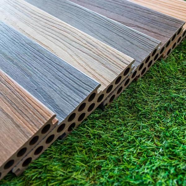 Anti Pressure Hollow Composite Deck Board Outdoor Backyard Waterproof Interlocking