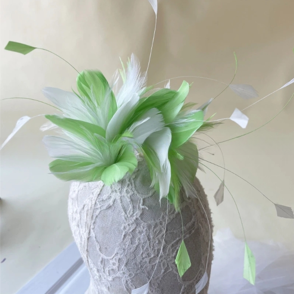 Millinery Supplies Goose Feather Flower Mount with Wire Accessory in 15*15 cm Size