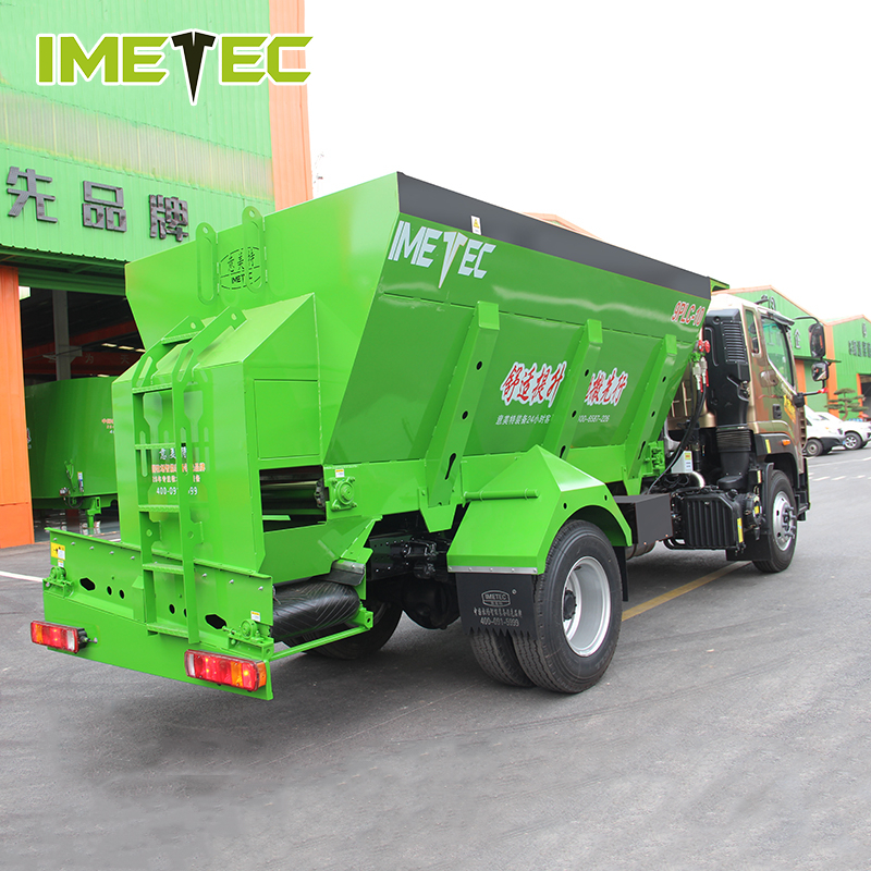 Hydraulic Feed Spreader with Adjustable Spreading Width and 30-50 M/min Speed for Livestock Feeding Equipment
