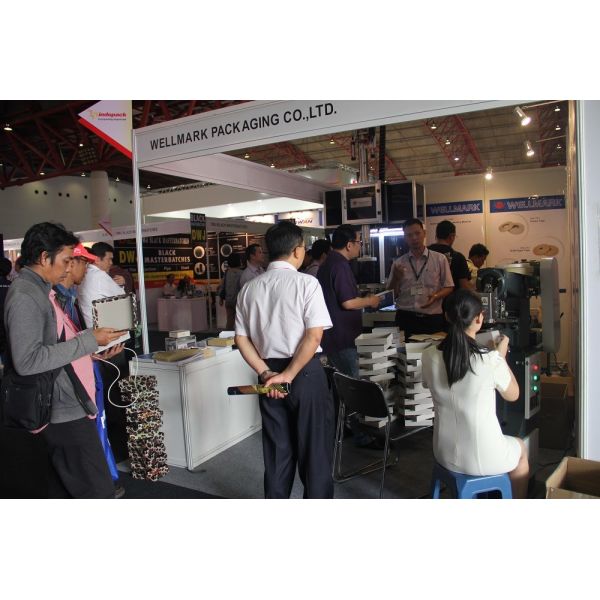 Semi Automatic Pressing Rigid Box Air Bubbles Machine