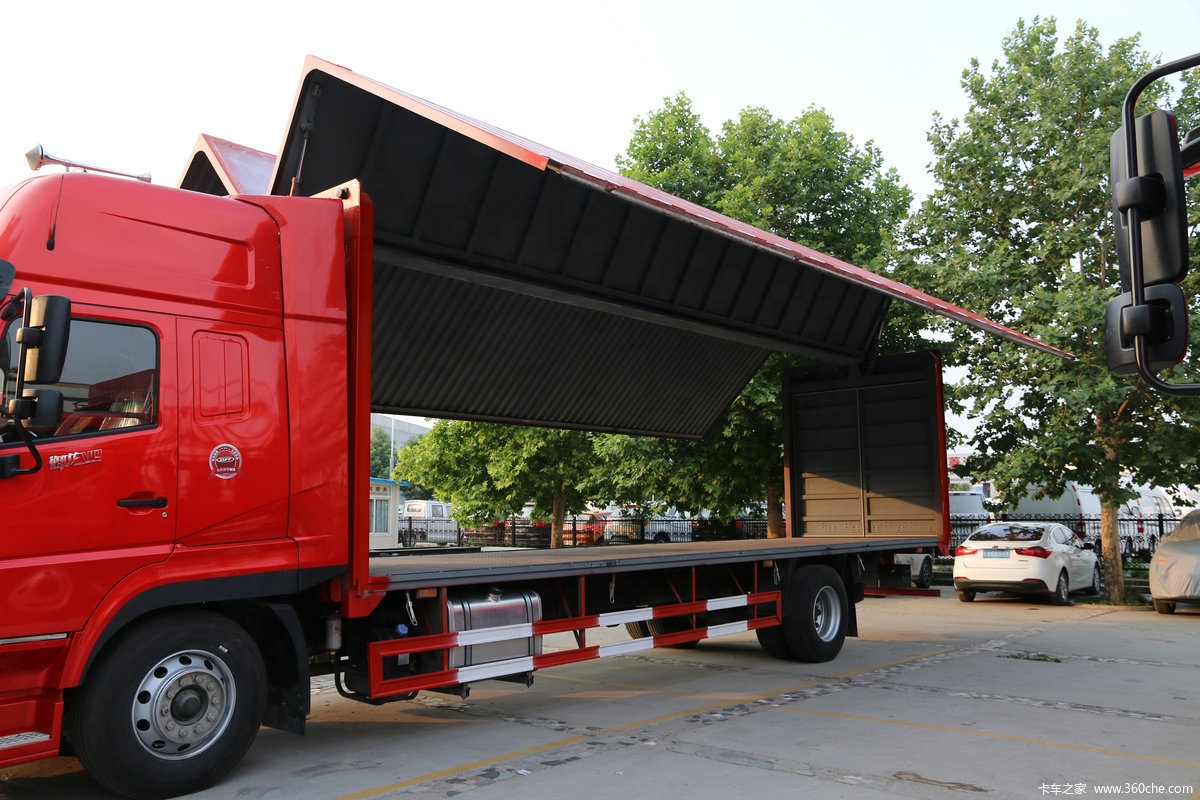 Dongfeng 245 4x2 Lhd Wingspan Euro 5 Cargo Truck Manual Transmission 6 8L Engine Capacity