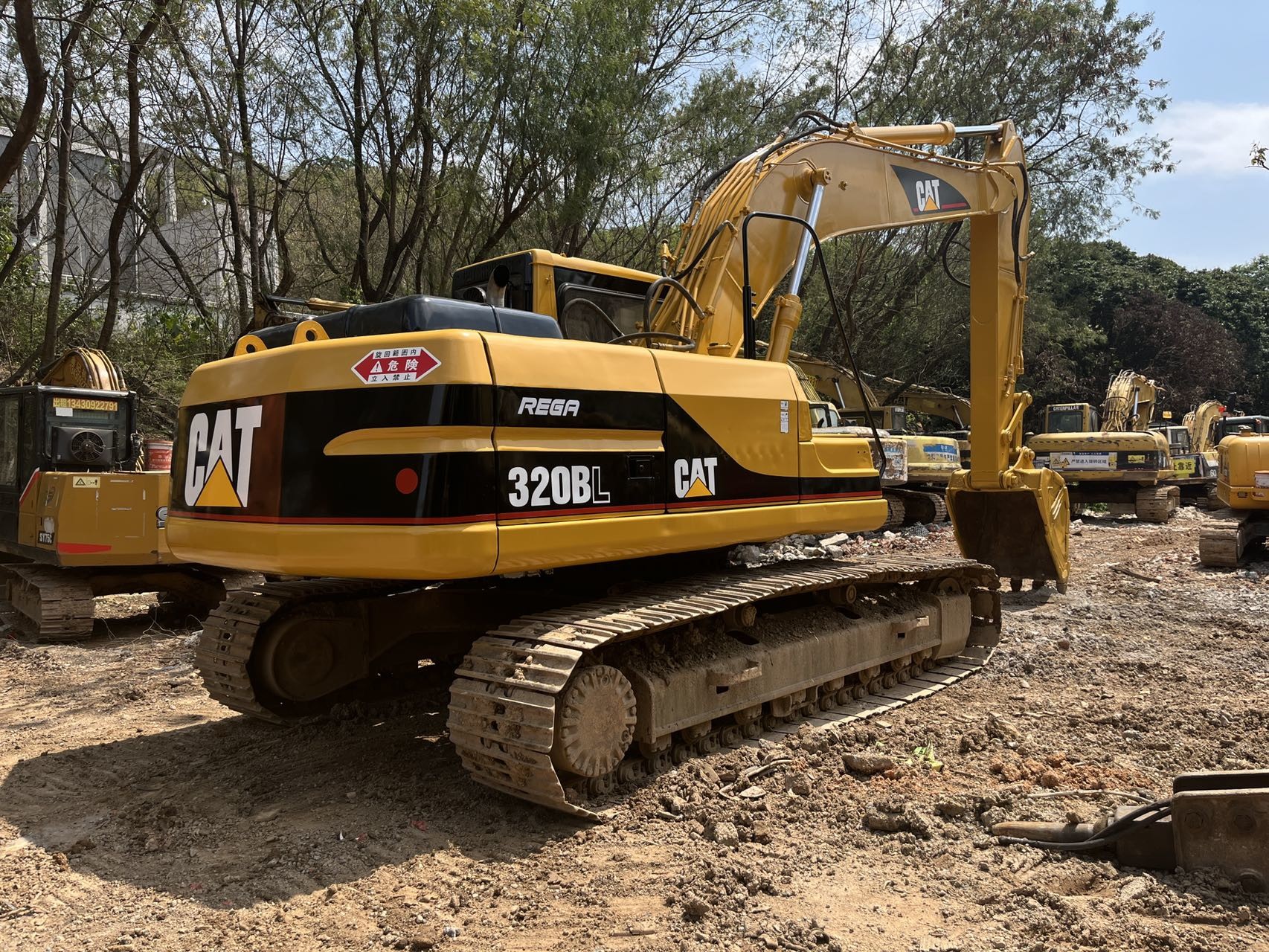 20 Ton Import Used Earthmoving Caterpillar 320B Original Digger Secondhand Machinery