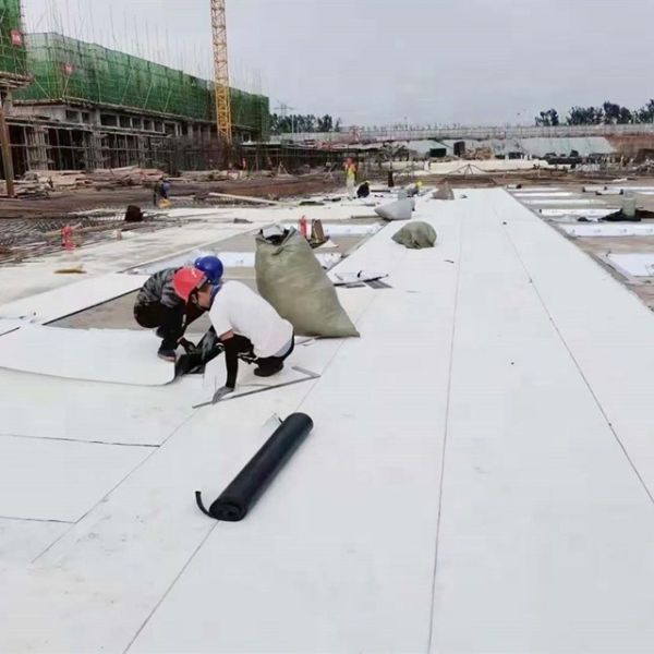 Waterproof HDPE Membrane Sheet 1.2mm 1.5mm 1.7mm Thickness Customized