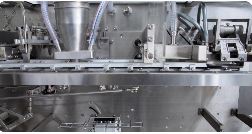 5 gram Juice Premade Stand Up Pouch Filling And Sealing Machine Auto Bagging