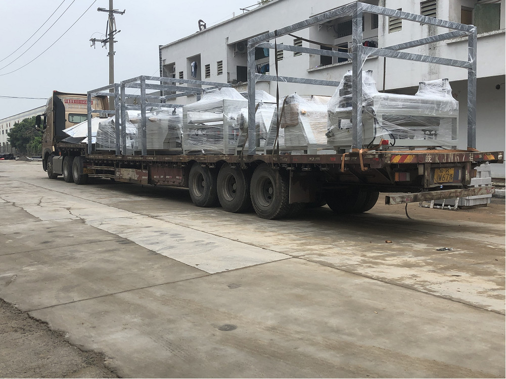 200KW Roll Paper Varnish Spot Uv Printing Machine 304ss Mirror Panel