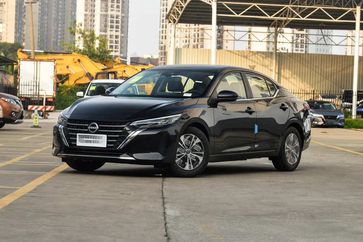Auto Dongfeng Nissan Sylphy Gasoline Electric Drive 1.2L 72 Hp L3 4-door 5-seater Sedan with Length * Width * Height