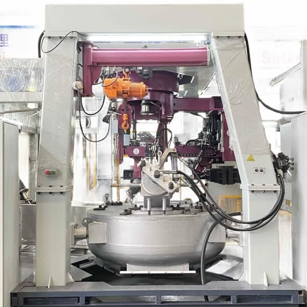 700 Mold 8 Hours Two Manipulators Automatic LPDC Machine Driven By Servo Motor Produce Faucet&Water Spout