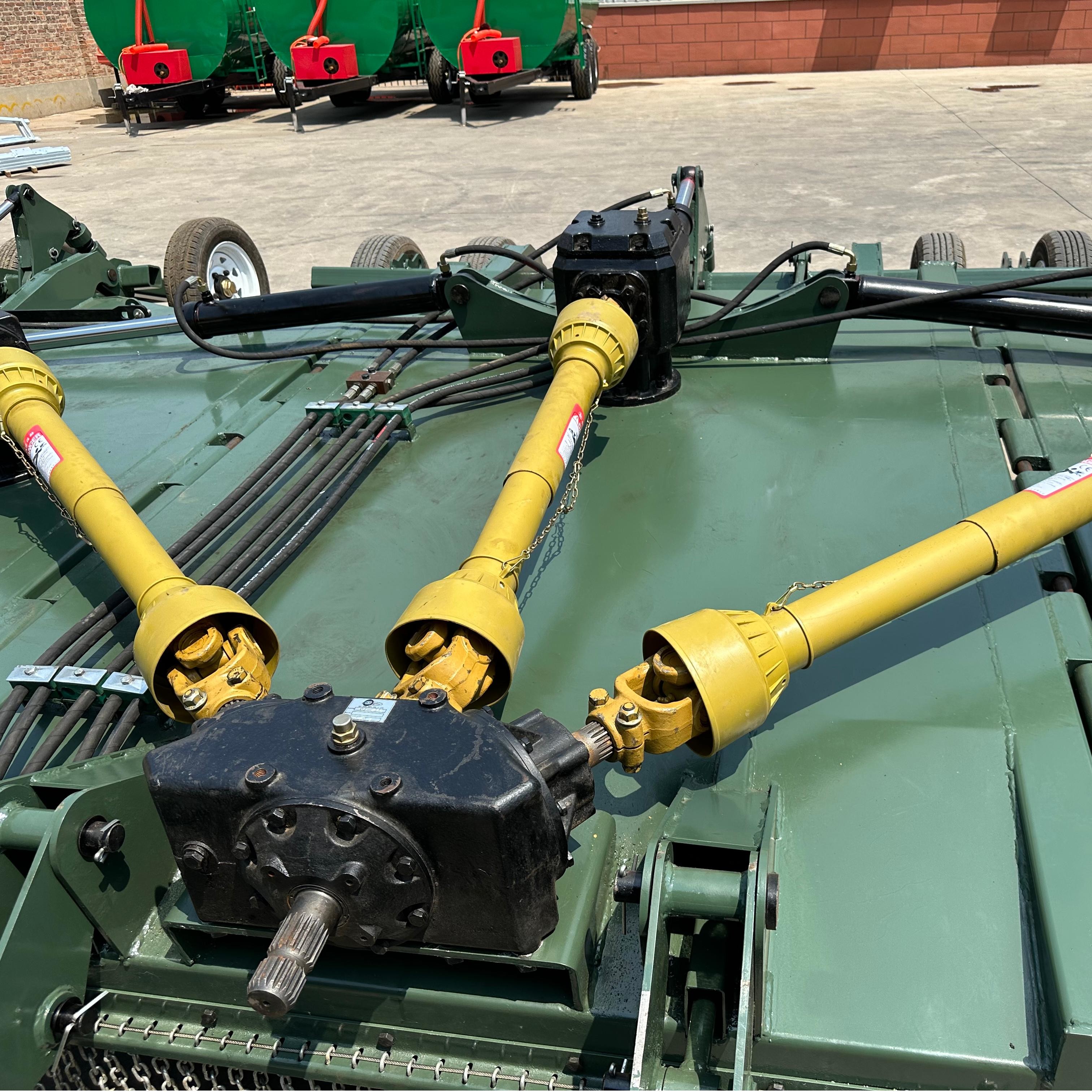 Large Lawn Mower Folding Wing Mower for Airport Lawn Working Width 6m